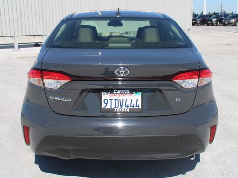 Certified 2025 Toyota Corolla LE FWD image 4