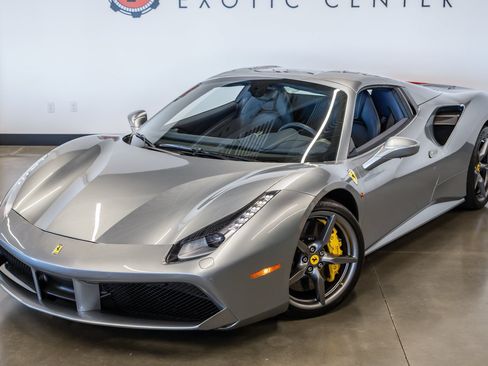 Used 2018 Ferrari 488 Spider RWD image 6