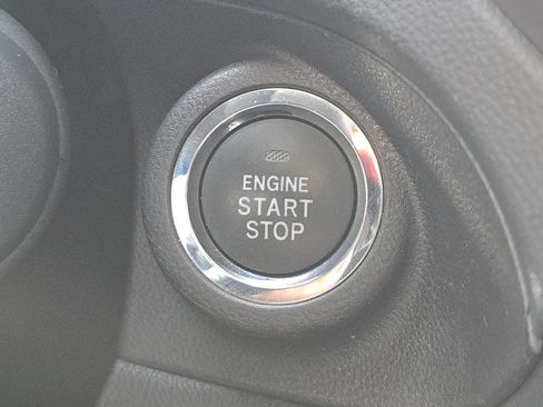 Used 2021 Subaru Ascent Premium w/ Convenience Package image 25