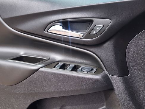 Used 2024 Chevrolet Equinox LT image 19