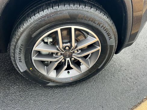 Used 2021 Jeep Grand Cherokee Limited w/ Sun & Sound Group image 43