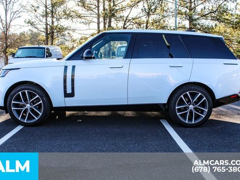 Used 2024 Land Rover Range Rover SE image 7