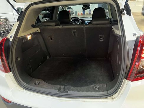 Used 2020 Buick Encore Preferred w/ Safety Package FWD image 9