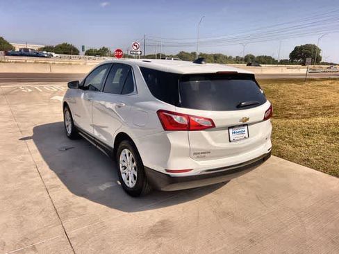 Used 2018 Chevrolet Equinox LT FWD image 5