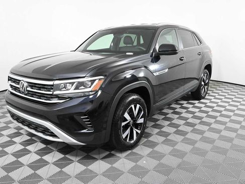 Certified 2023 Volkswagen Atlas Cross Sport SE FWD image 2