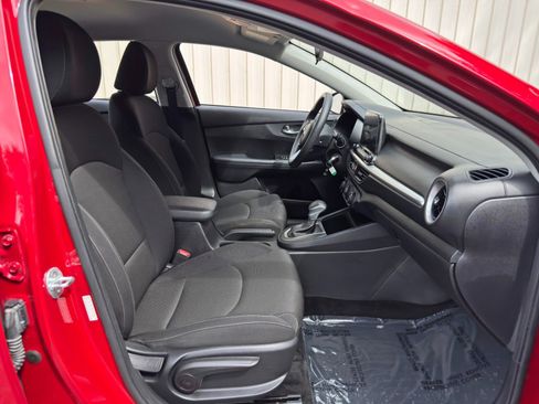 Used 2021 Kia Forte LXS FWD image 14