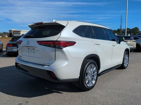 Used 2020 Toyota Highlander Limited image 4