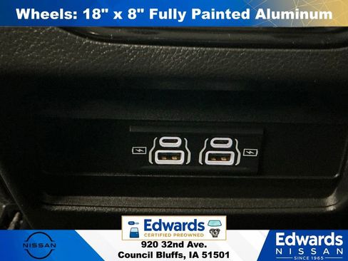 Used 2024 Jeep Grand Cherokee Laredo X AWD/4WD image 15