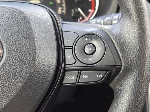 Used 2024 Toyota RAV4 XLE image 30