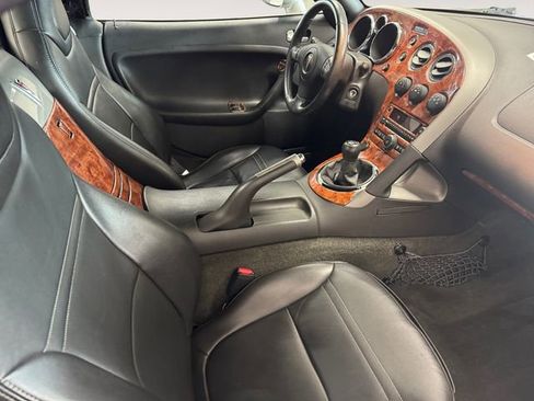 Used 2006 Pontiac Solstice Convertible w/ Premium Package RWD image 4