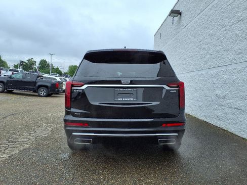 Used 2024 Cadillac XT6 Premium Luxury image 7