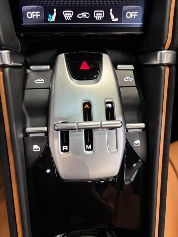 Used 2025 Ferrari Roma Spider RWD image 19
