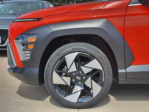 Certified 2025 Hyundai Kona Limited AWD/4WD image 6