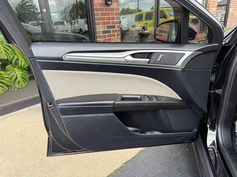Used 2020 Ford Fusion S FWD image 18