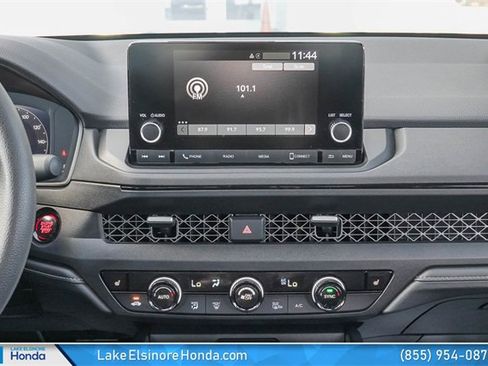 Certified 2025 Honda Accord SE image 20