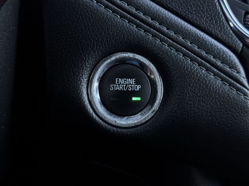 Used 2018 Chevrolet Cruze Premier image 17