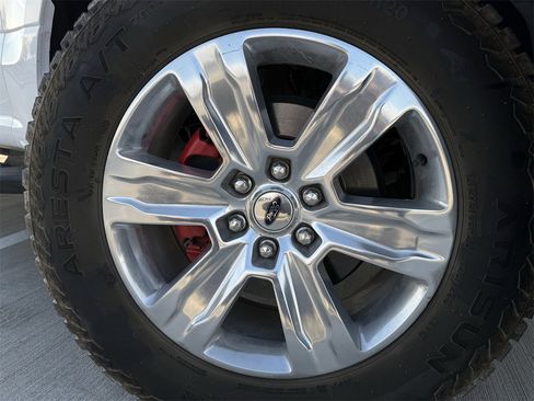 Used 2019 Ford F150 XLT image 10