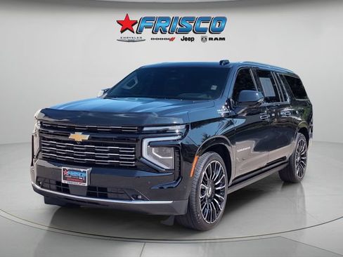 Used 2026 Chevrolet Suburban High Country AWD/4WD image 3