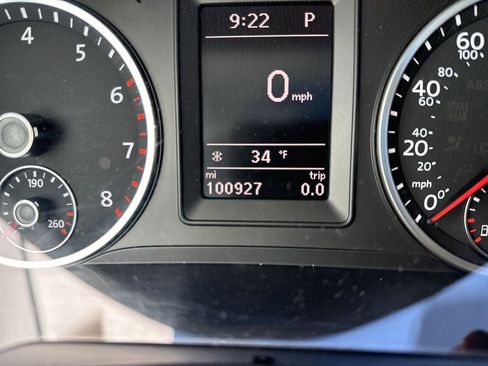 Used 2017 Volkswagen Tiguan Sport image 11