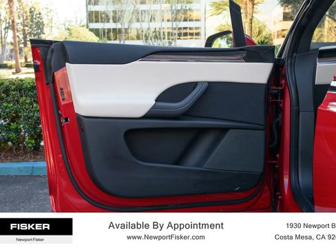 Used 2023 Tesla Model X image 11