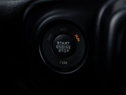 Used 2019 Jeep Wrangler Sport image 22