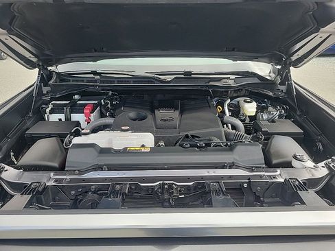 Used 2024 Toyota Tundra Limited image 36