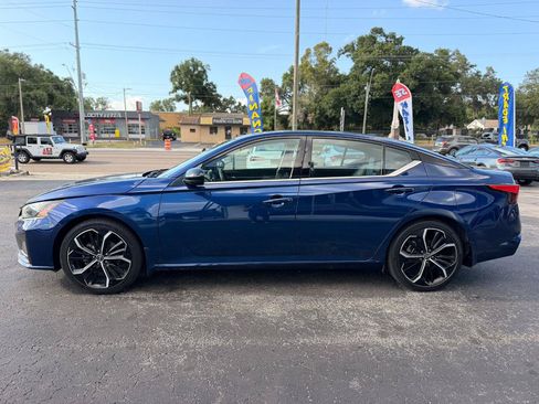 Used 2024 Nissan Altima 2.5 SR FWD image 10