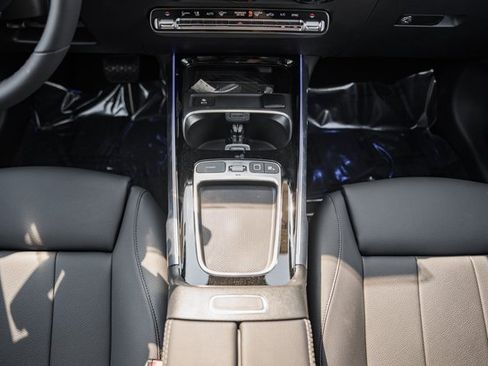 New 2025 Mercedes-Benz GLB 250 GLB 250 image 28