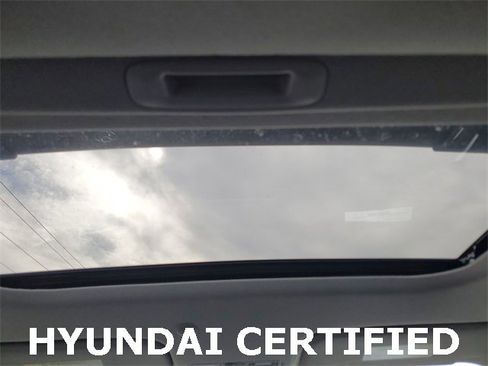 Certified 2023 Hyundai Venue SEL image 21