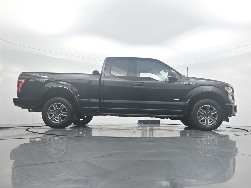 Used 2017 Ford F150 XLT w/ Equipment Group 302A Luxury AWD/4WD image 31