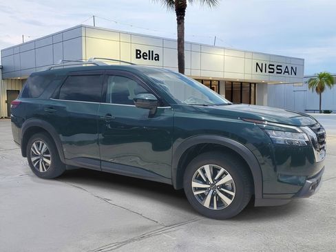 Certified 2024 Nissan Pathfinder SL FWD image 9