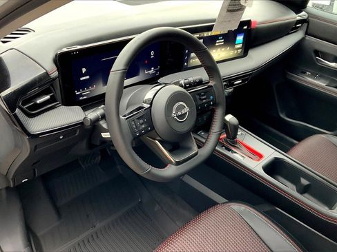 New 2025 Nissan Kicks SR image 7