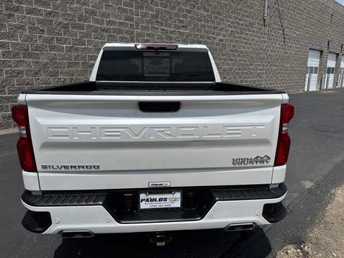 Used 2024 Chevrolet Silverado 1500 High Country w/ Z71 Off-Road Package AWD/4WD image 6