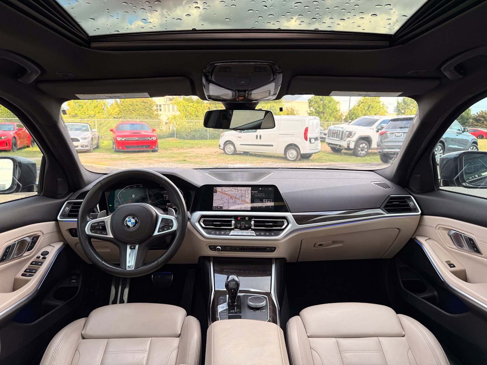 Used 2020 BMW 330i Sedan w/ M Sport Package RWD image 2