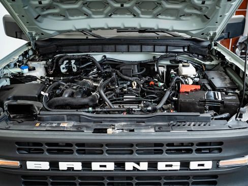 Used 2021 Ford Bronco Black Diamond image 48