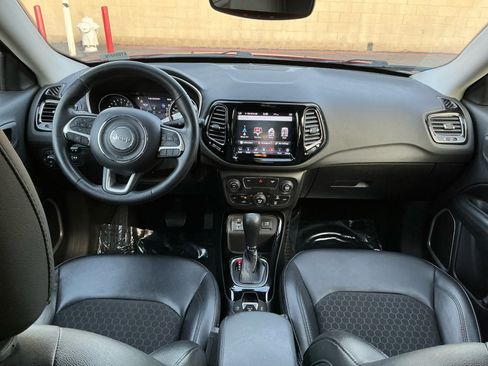 Used 2019 Jeep Compass Altitude image 18