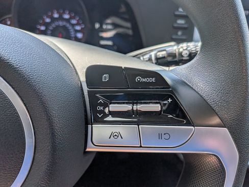 Used 2023 Hyundai Elantra SEL FWD image 21
