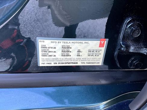 Used 2013 Tesla Model S Performance image 30