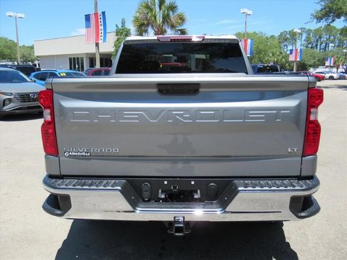 Used 2024 Chevrolet Silverado 1500 LT AWD/4WD image 6