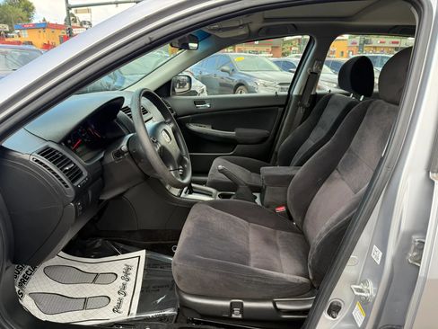 Used 2004 Honda Accord EX image 10