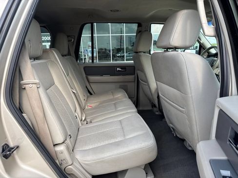 Used 2008 Ford Expedition XLT AWD/4WD image 8
