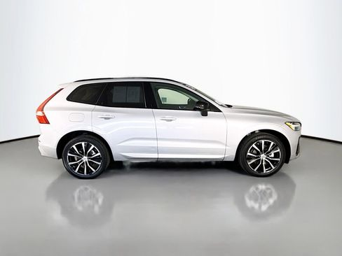 Used 2025 Volvo XC60 B5 Plus AWD/4WD image 8