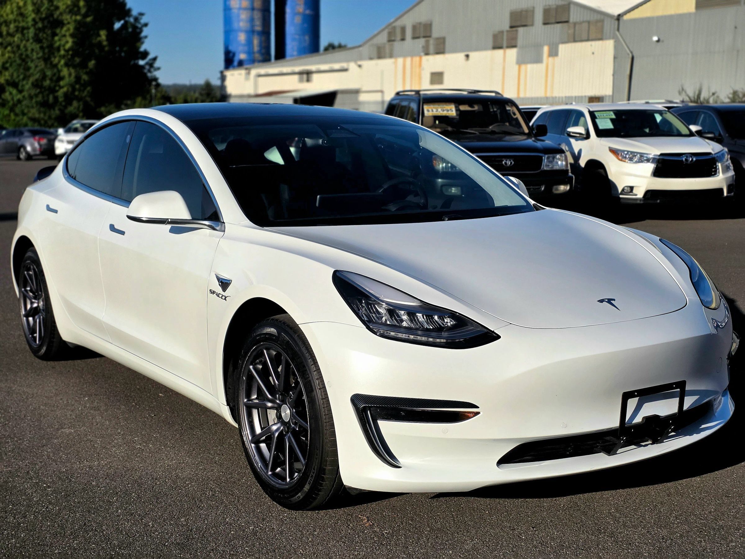Used 2020 Tesla Model 3 Standard Range Plus RWD image 1
