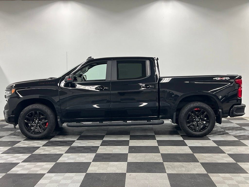 Used 2022 Chevrolet Silverado 1500 RST w/ Redline Edition AWD/4WD image 7