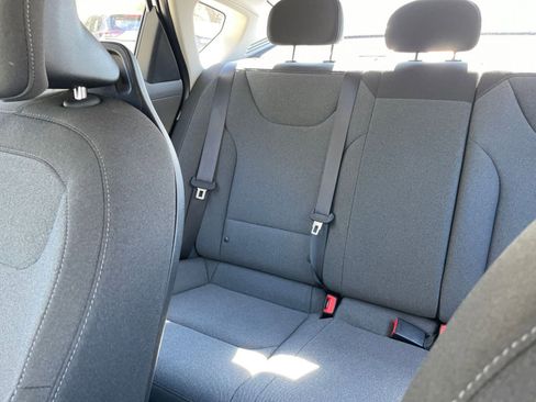 Used 2025 Kia K4 LXS FWD image 34