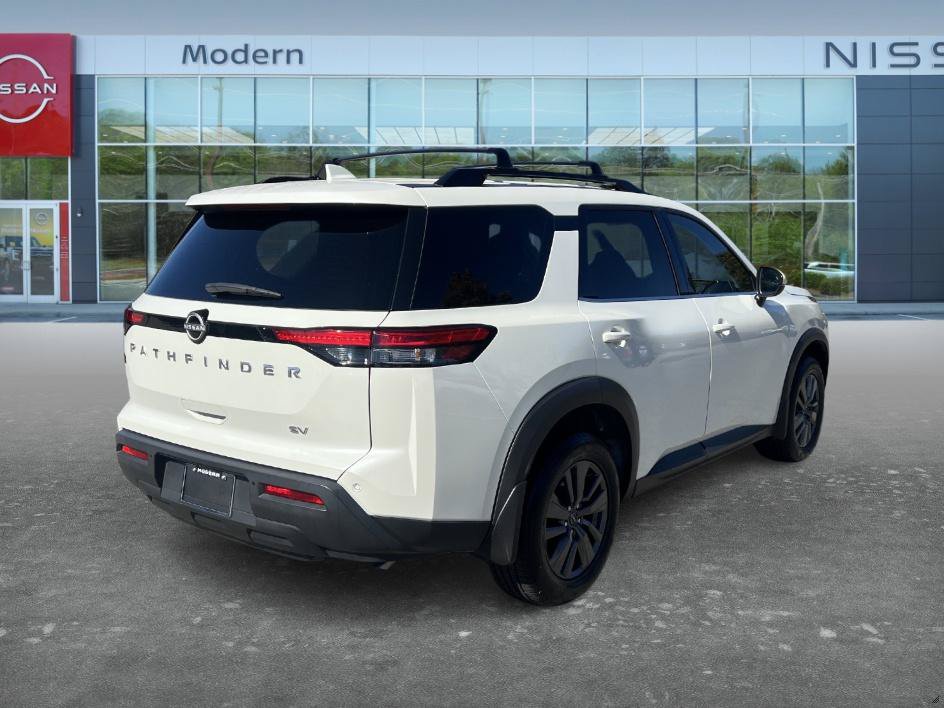 Certified 2024 Nissan Pathfinder SV FWD image 5