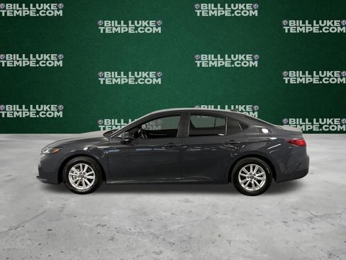 Used 2025 Toyota Camry LE image 8