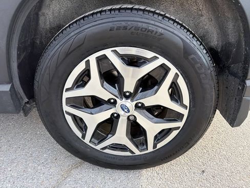 Certified 2023 Subaru Forester Premium AWD/4WD image 10
