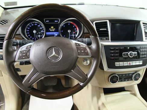 Used 2014 Mercedes-Benz ML 350 BlueTEC 4MATIC image 19