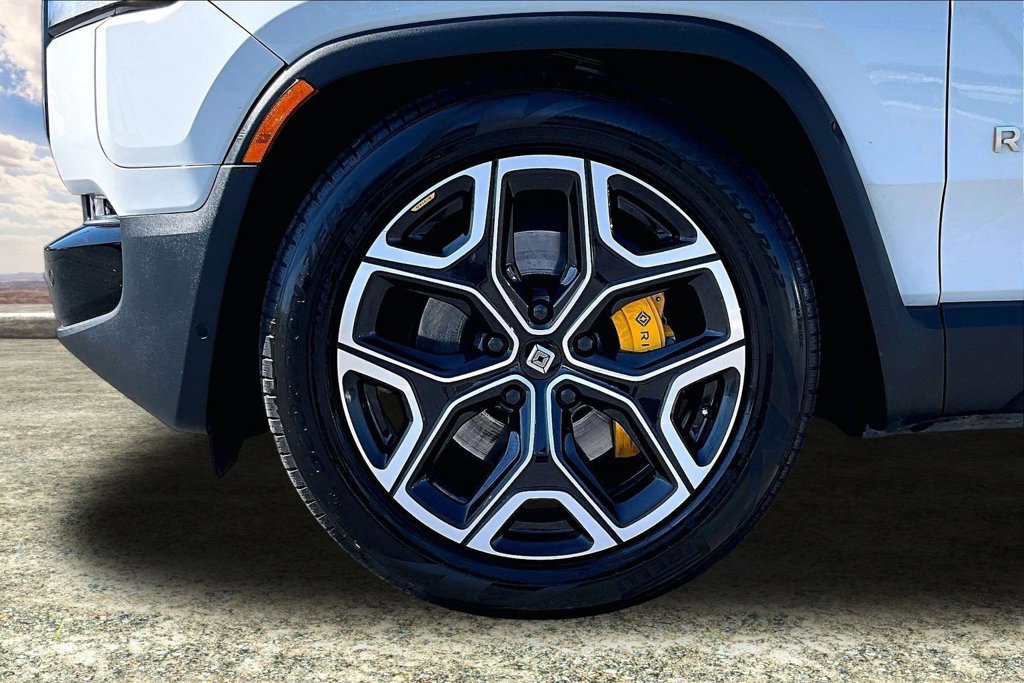 Used 2023 Rivian R1S Adventure Quad AWD/4WD image 34